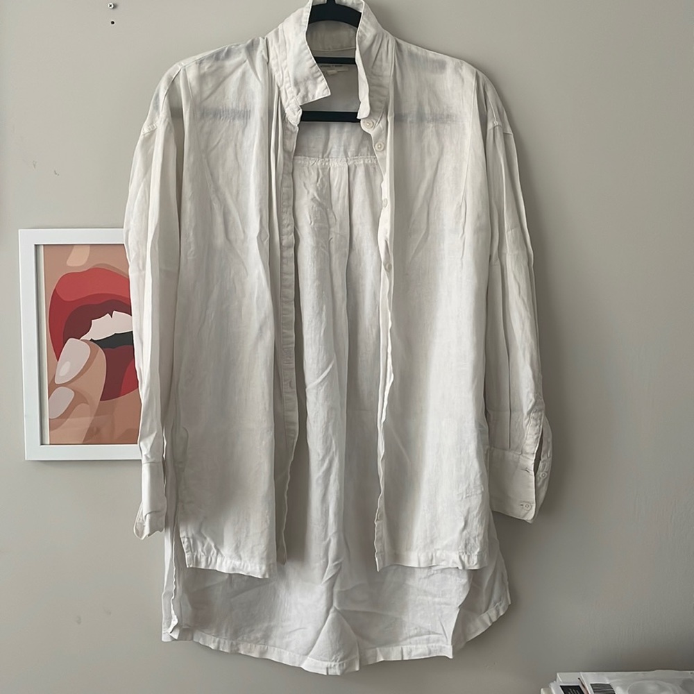 UO off white button down shirt. Size SM. Gently used. No stains or rips.